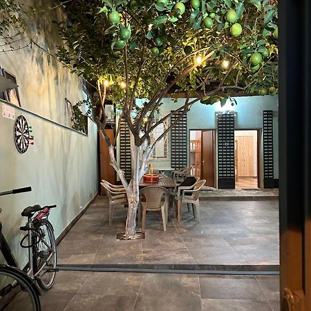 Tirana Lemon Breeze Hostel Bagian luar foto