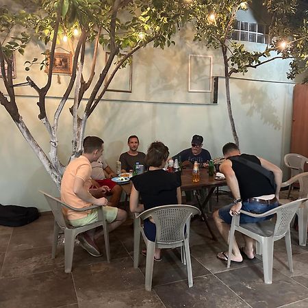 Tirana Lemon Breeze Hostel Bagian luar foto