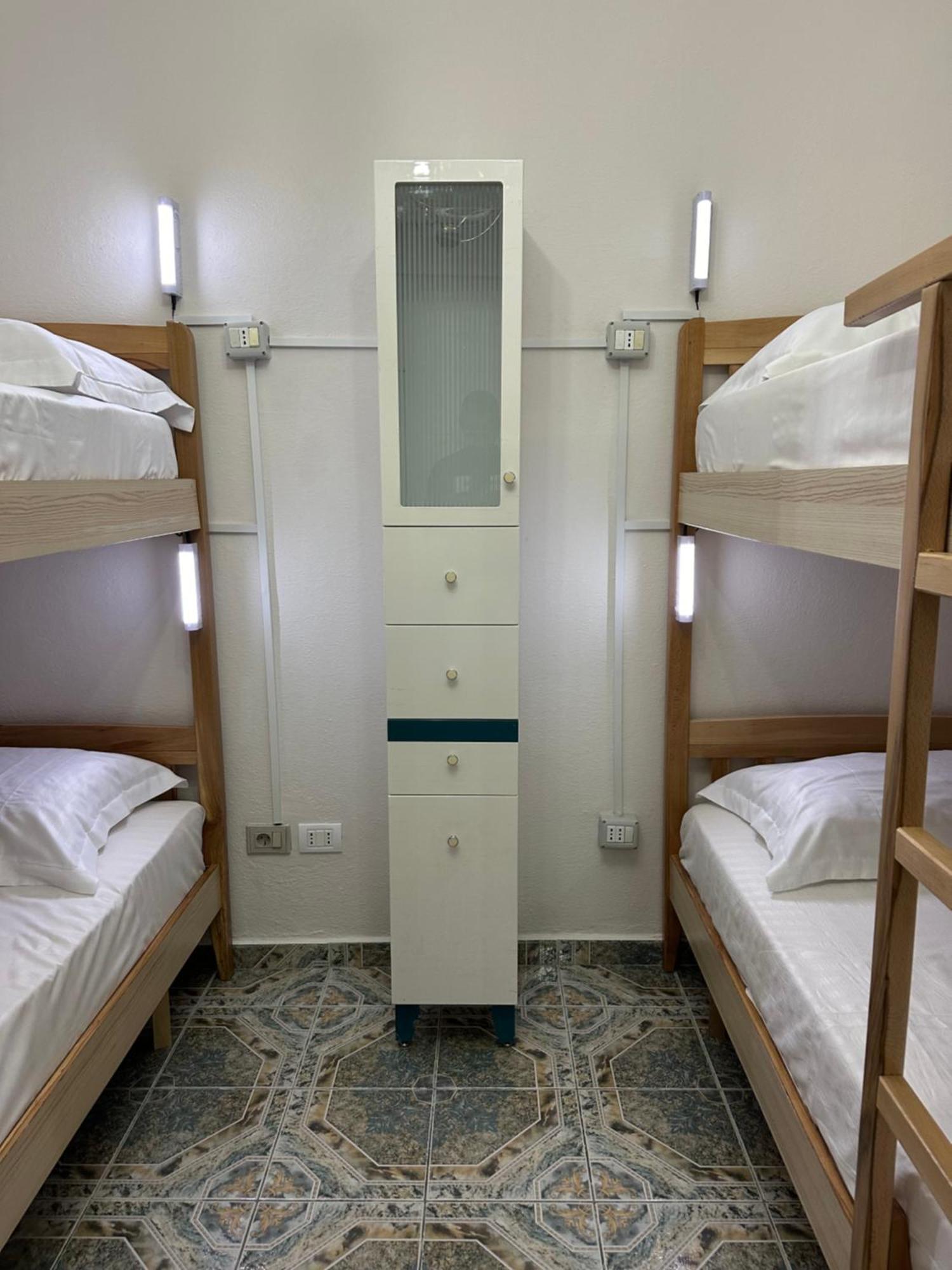 Tirana Lemon Breeze Hostel Bagian luar foto