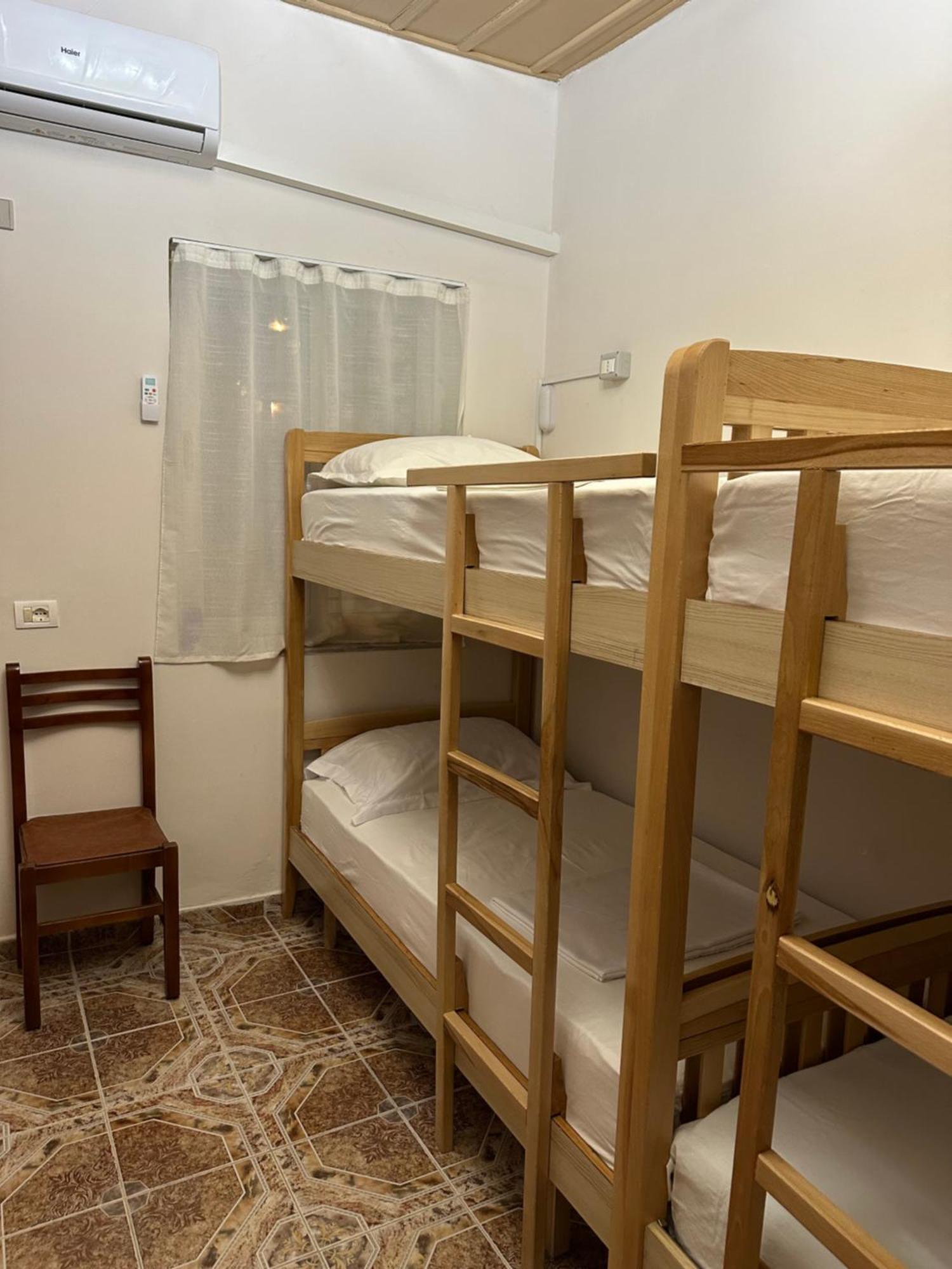 Tirana Lemon Breeze Hostel Bagian luar foto