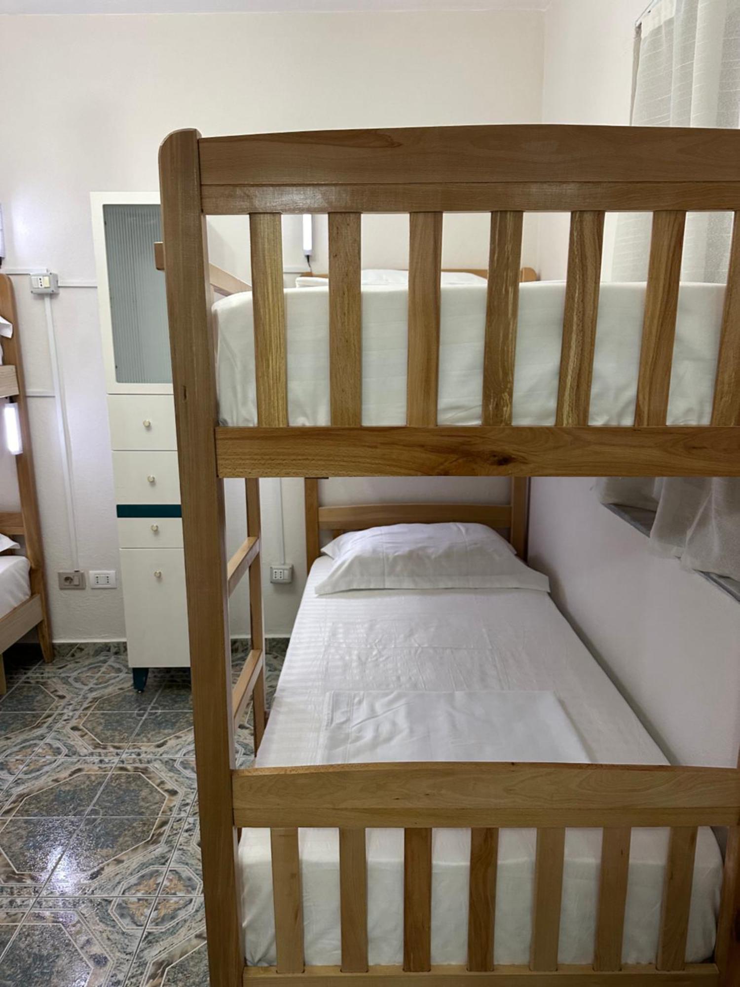 Tirana Lemon Breeze Hostel Bagian luar foto