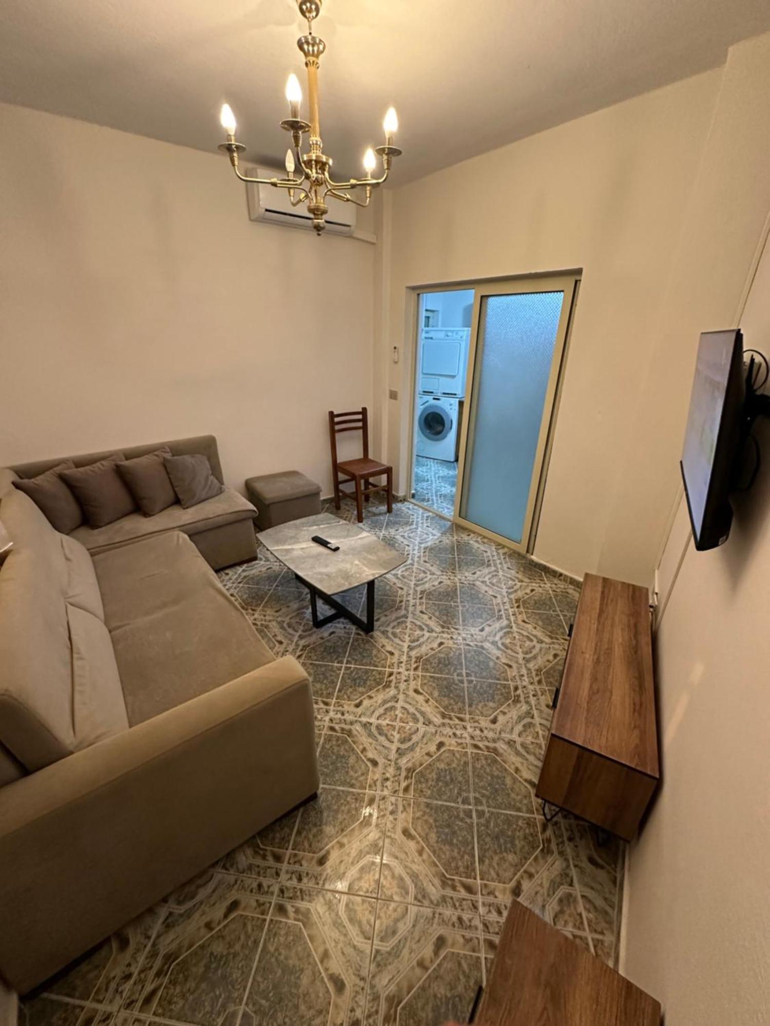 Tirana Lemon Breeze Hostel Bagian luar foto