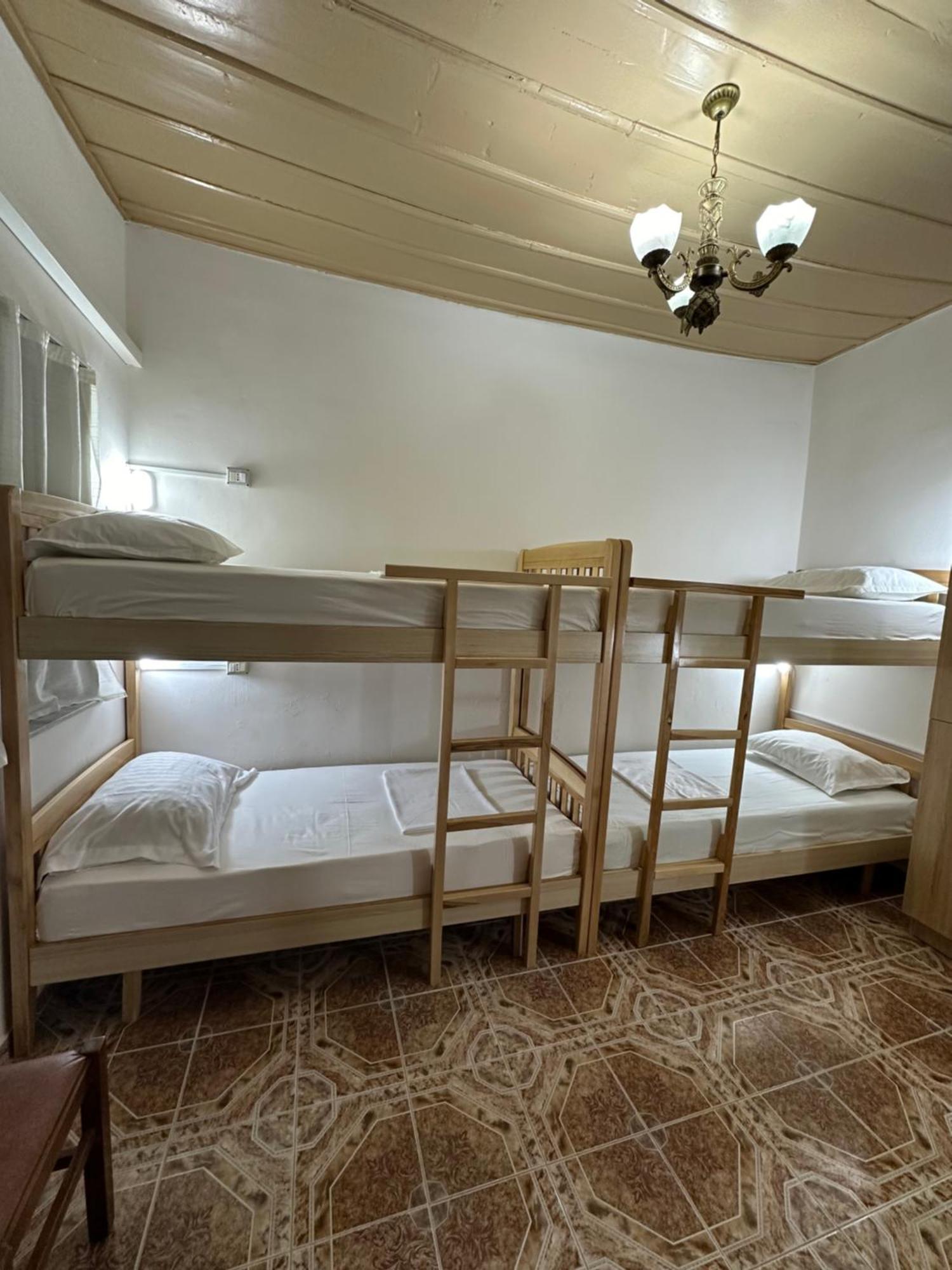 Tirana Lemon Breeze Hostel Bagian luar foto