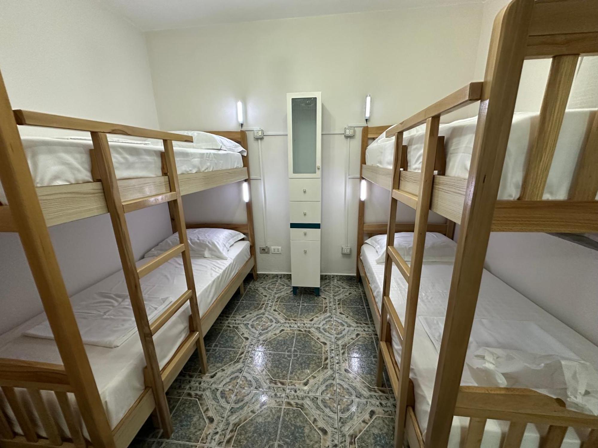 Tirana Lemon Breeze Hostel Bagian luar foto