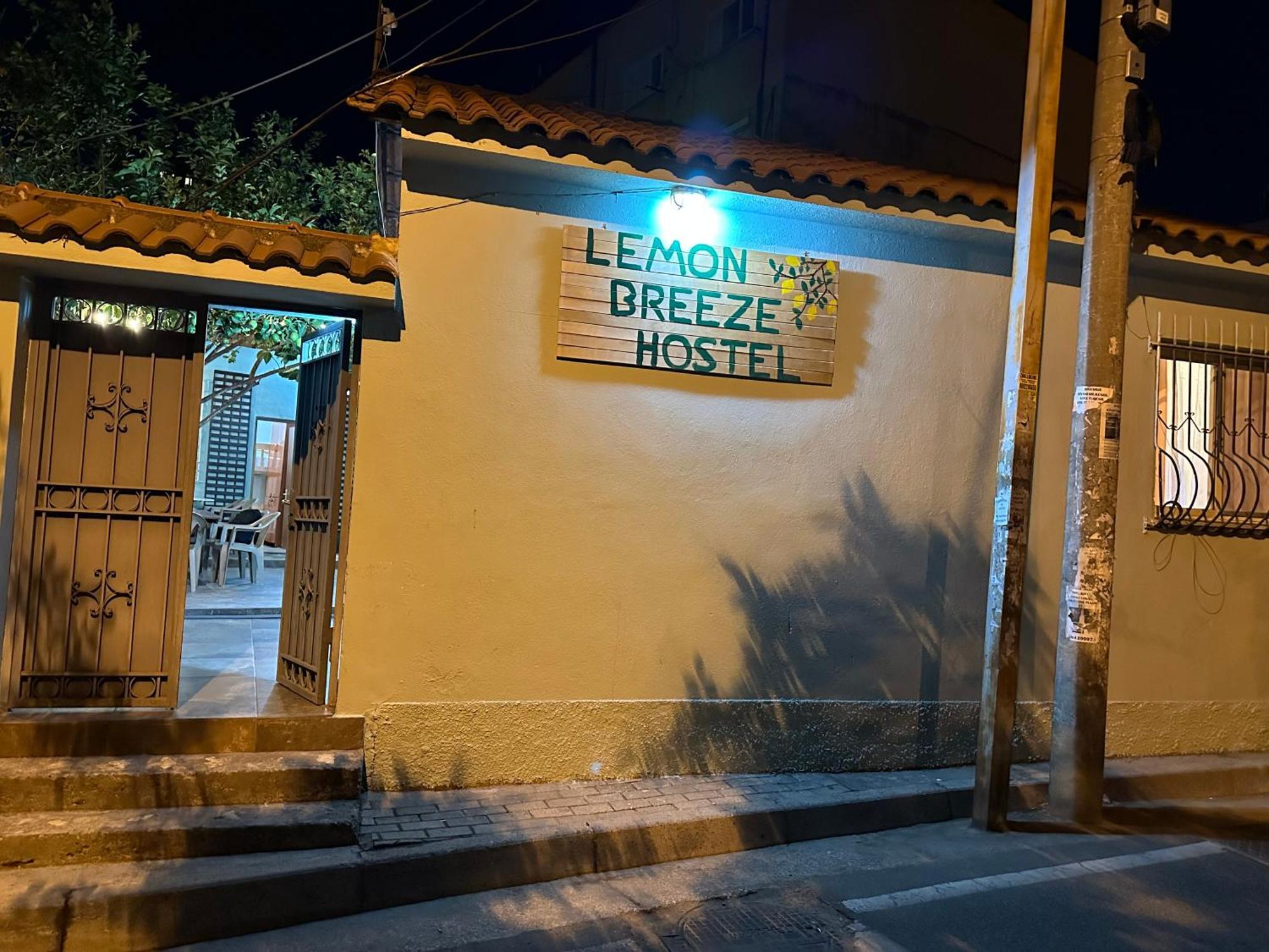 Tirana Lemon Breeze Hostel Bagian luar foto