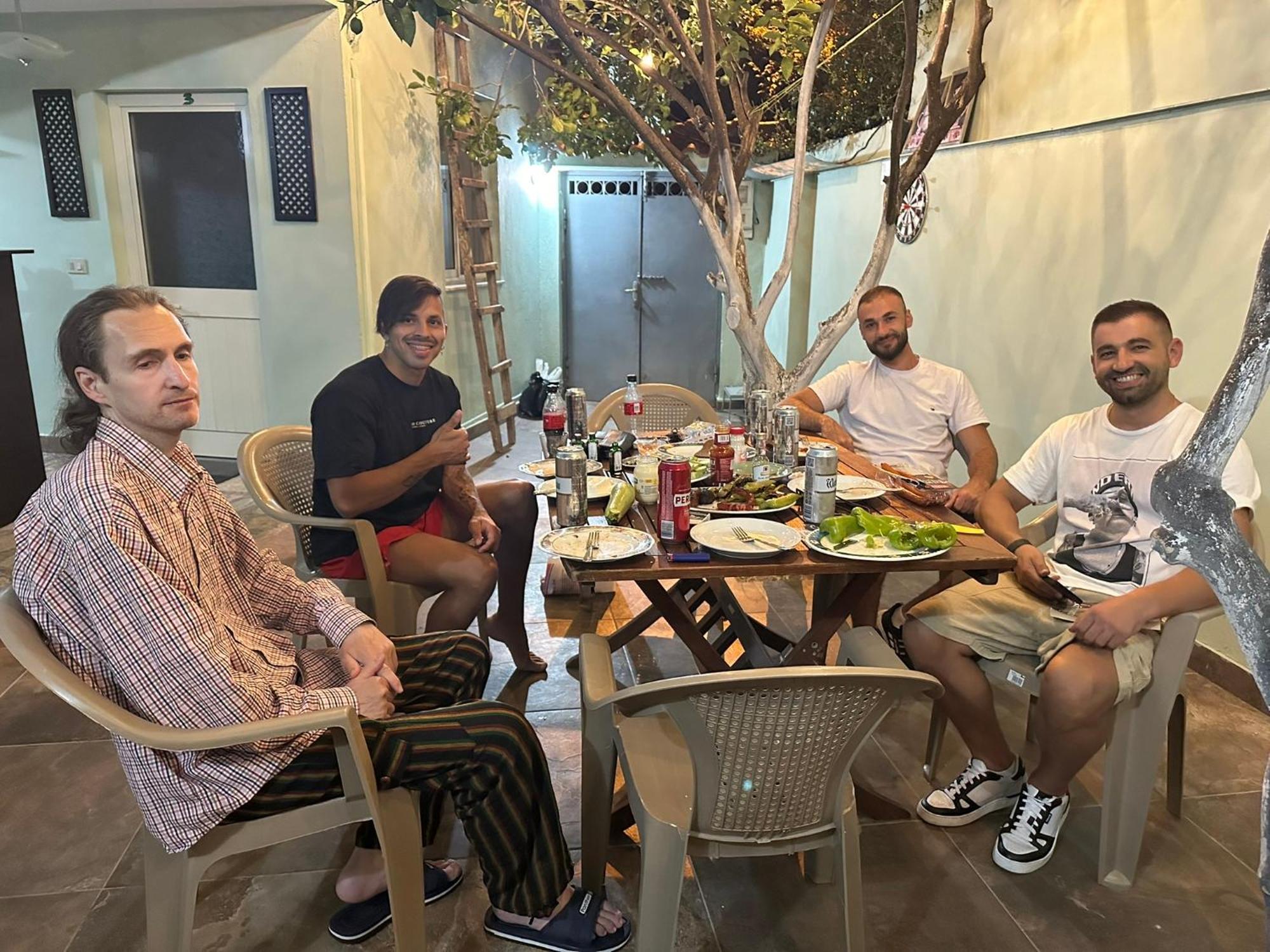 Tirana Lemon Breeze Hostel Bagian luar foto